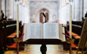 bible-on-reading-desk